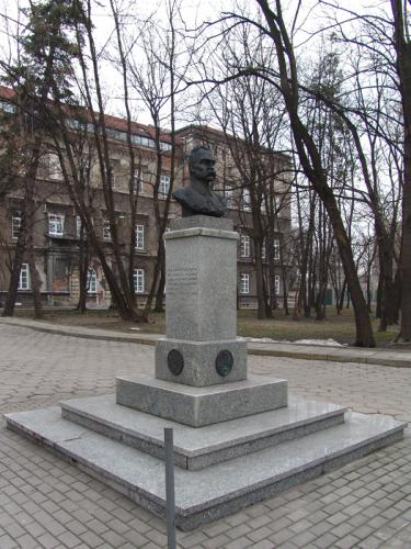 Pomnik Pilsudskiego 247.jpg